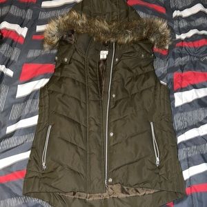 H&M Sleeveless Puffer Vest